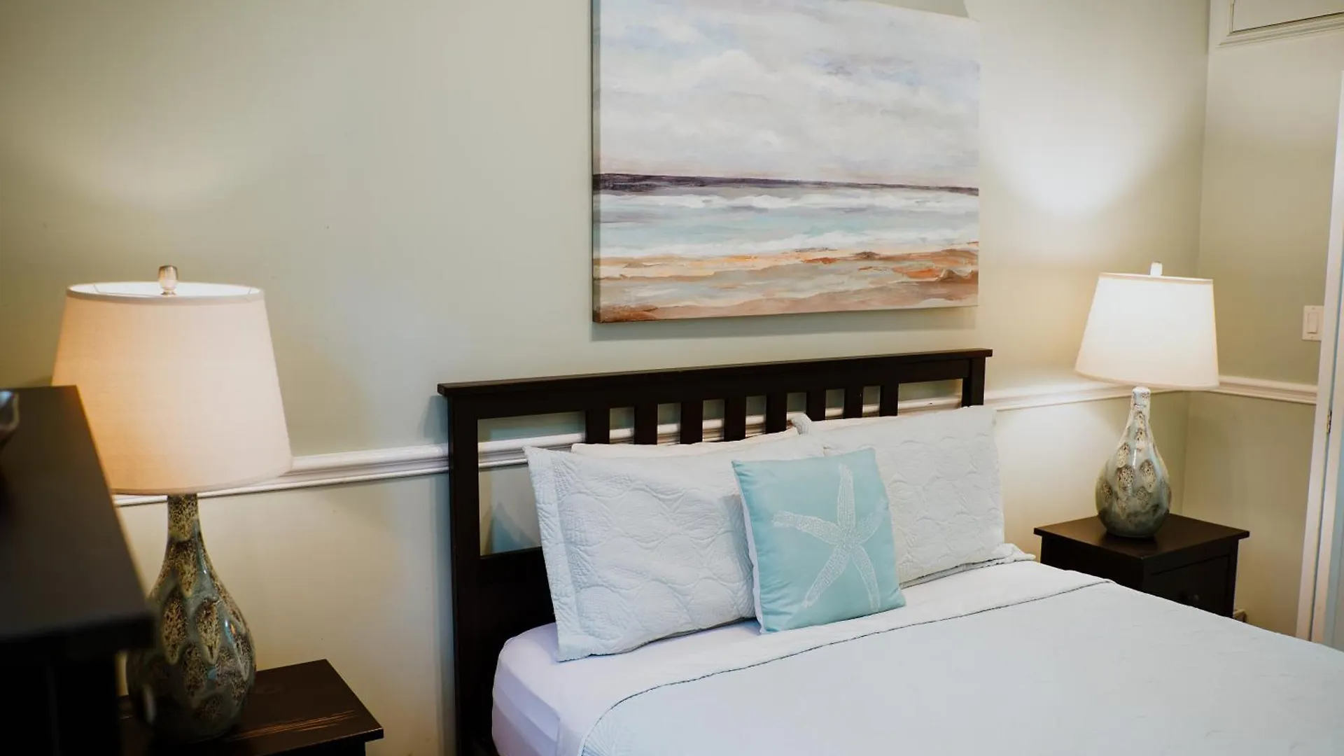 Shangri-La Boutique Bed & Breakfast 4*, West Bay Cayman Islands