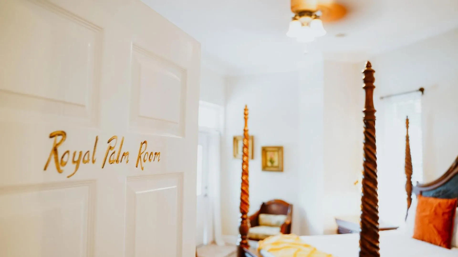 Shangri-La Boutique Bed & Breakfast