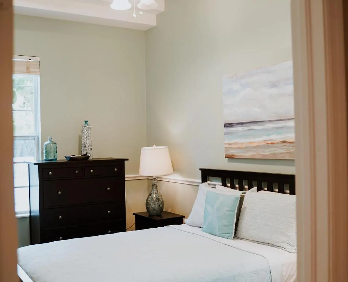 Shangri-La Boutique Bed & Breakfast 4*, West Bay