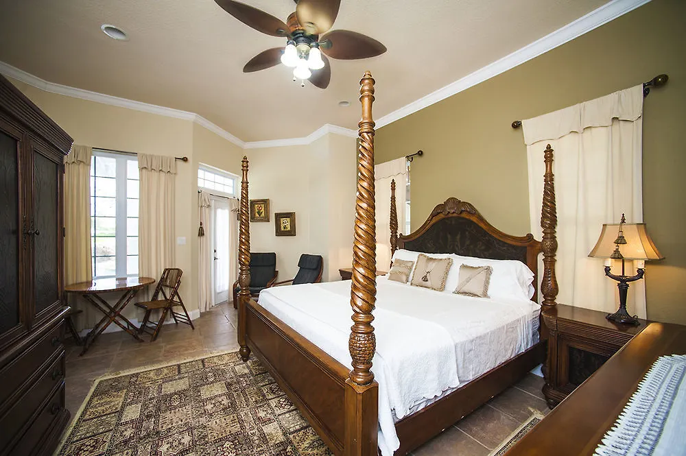 Shangri-La Boutique Bed & Breakfast Cayman Islands