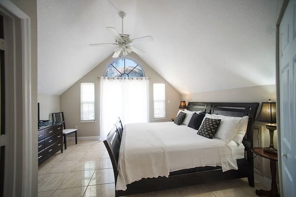Shangri-La Boutique Bed & Breakfast