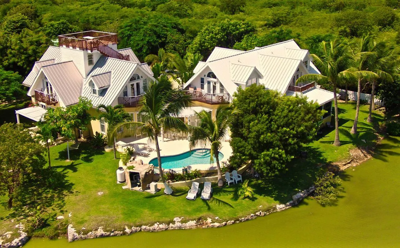 Shangri-La Boutique Bed & Breakfast