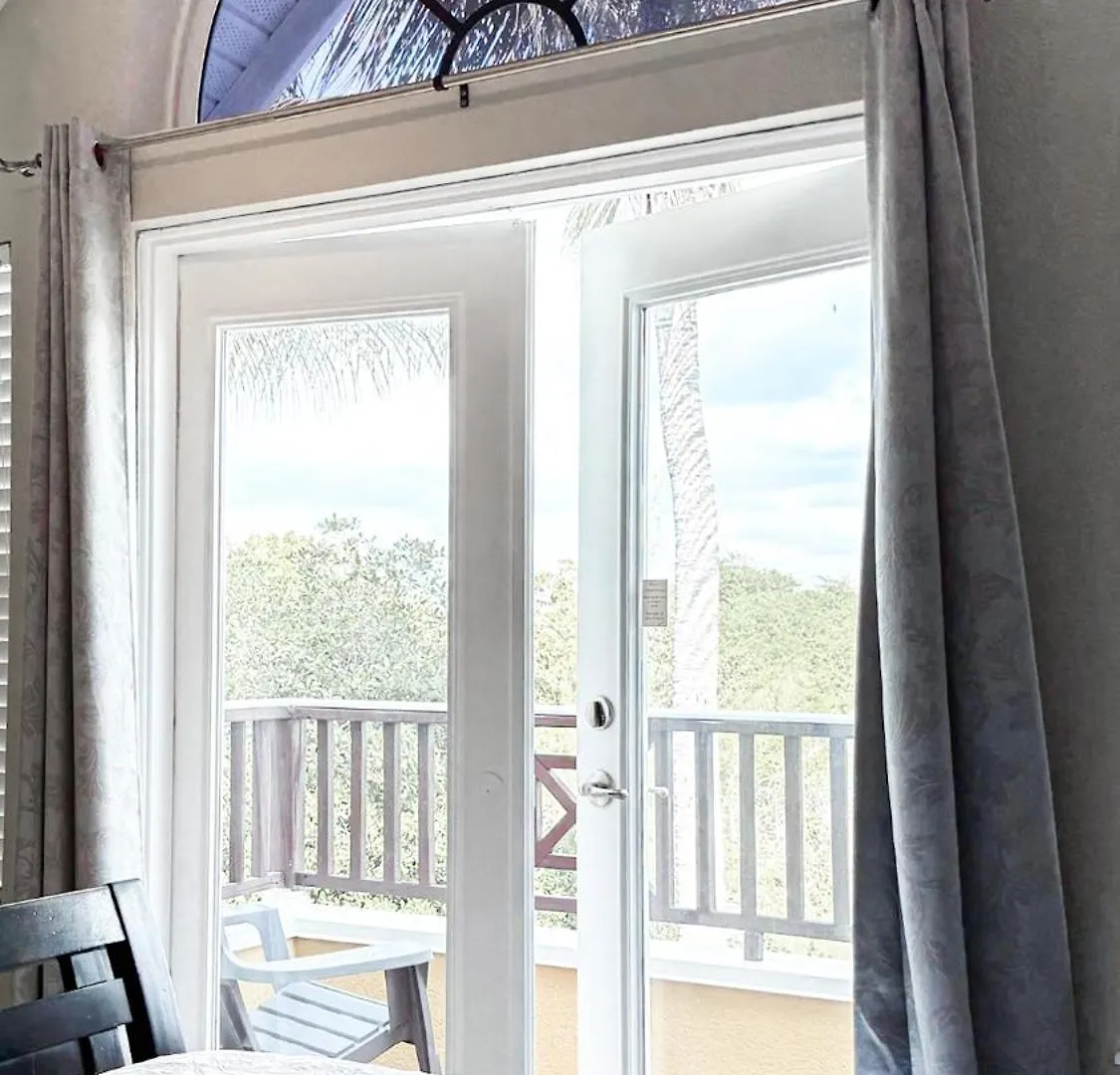 Shangri-La Boutique Bed & Breakfast