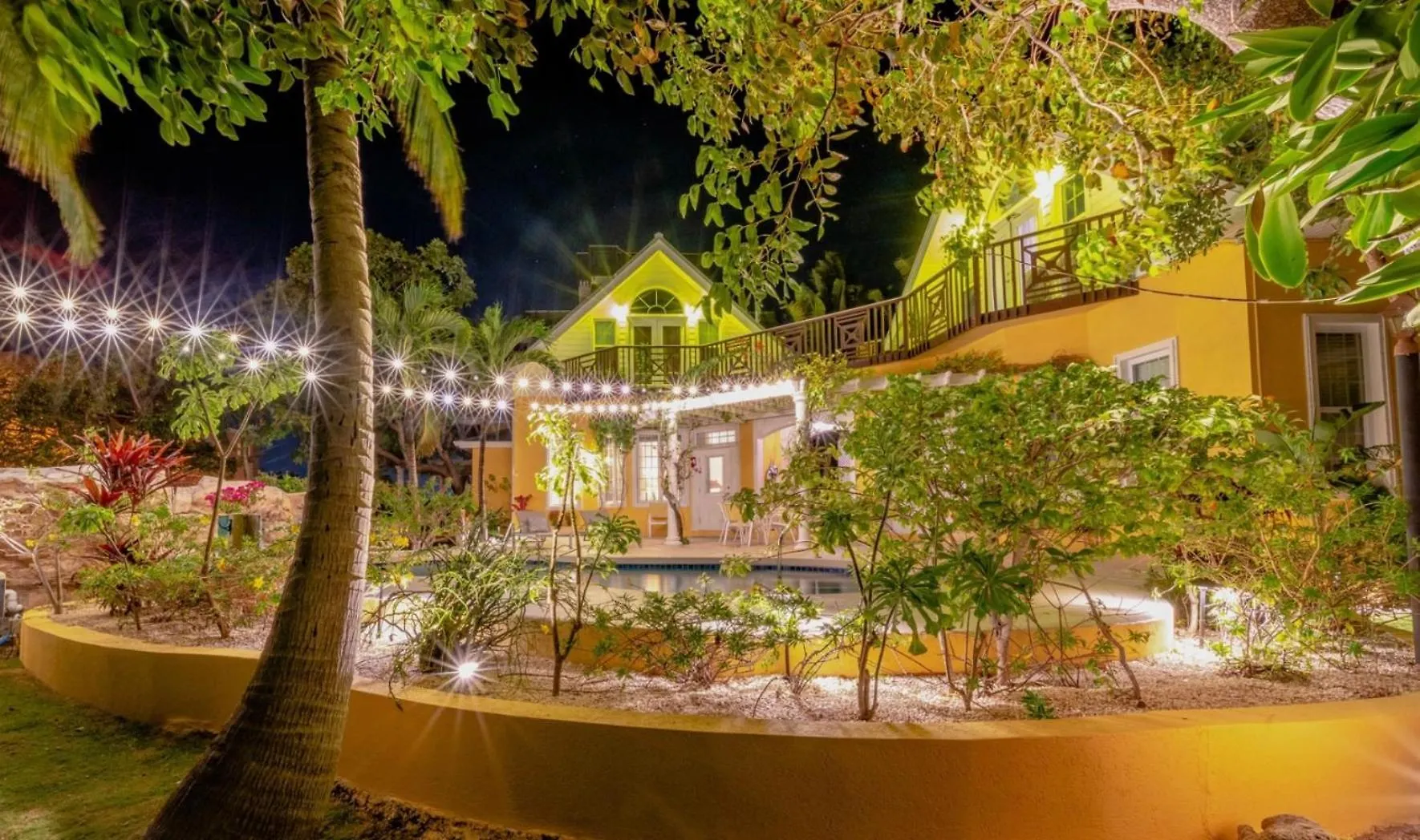 Shangri-La Boutique Bed & Breakfast