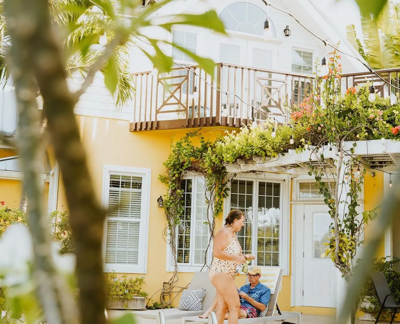 Shangri-La Boutique Bed & Breakfast West Bay